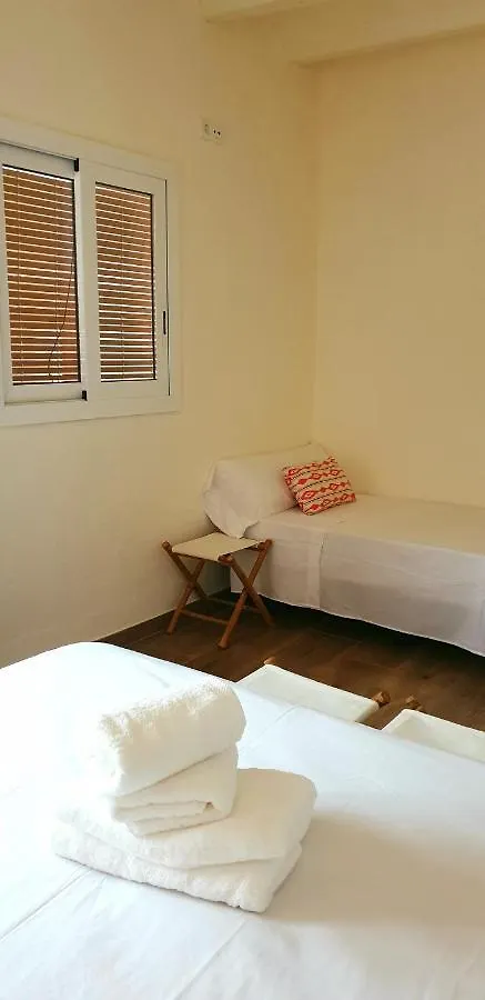 Les Llambrich - Apartamentos Turisticos L'Ampolla Apartment