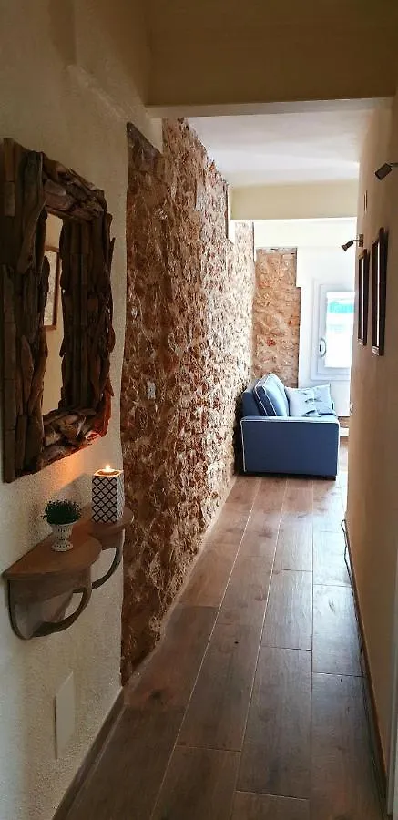 Les Llambrich - Apartamentos Turisticos L'Ampolla 0*,