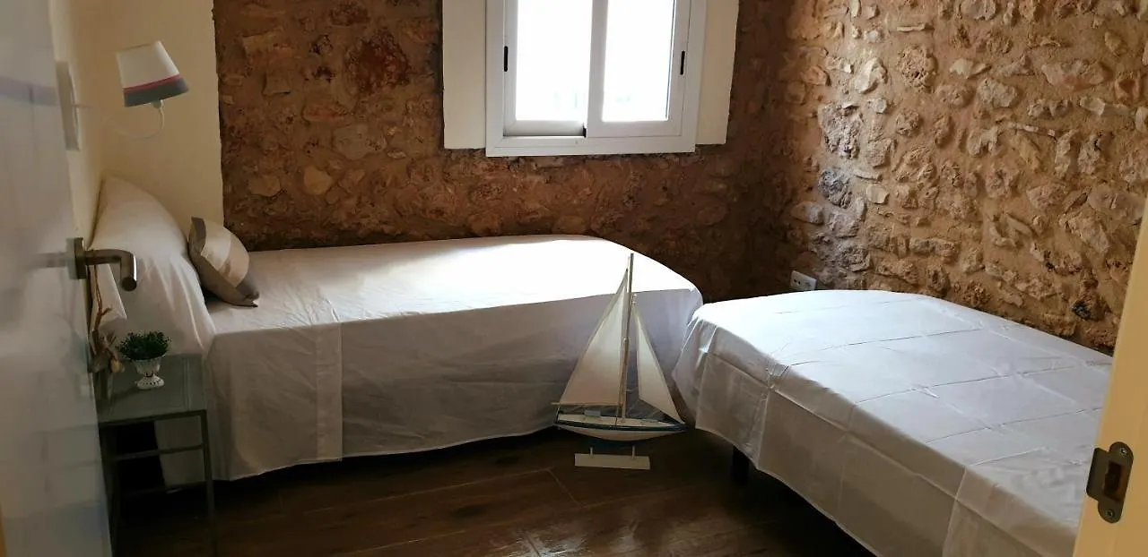 Les Llambrich - Apartamentos Turisticos L'Ampolla Spain